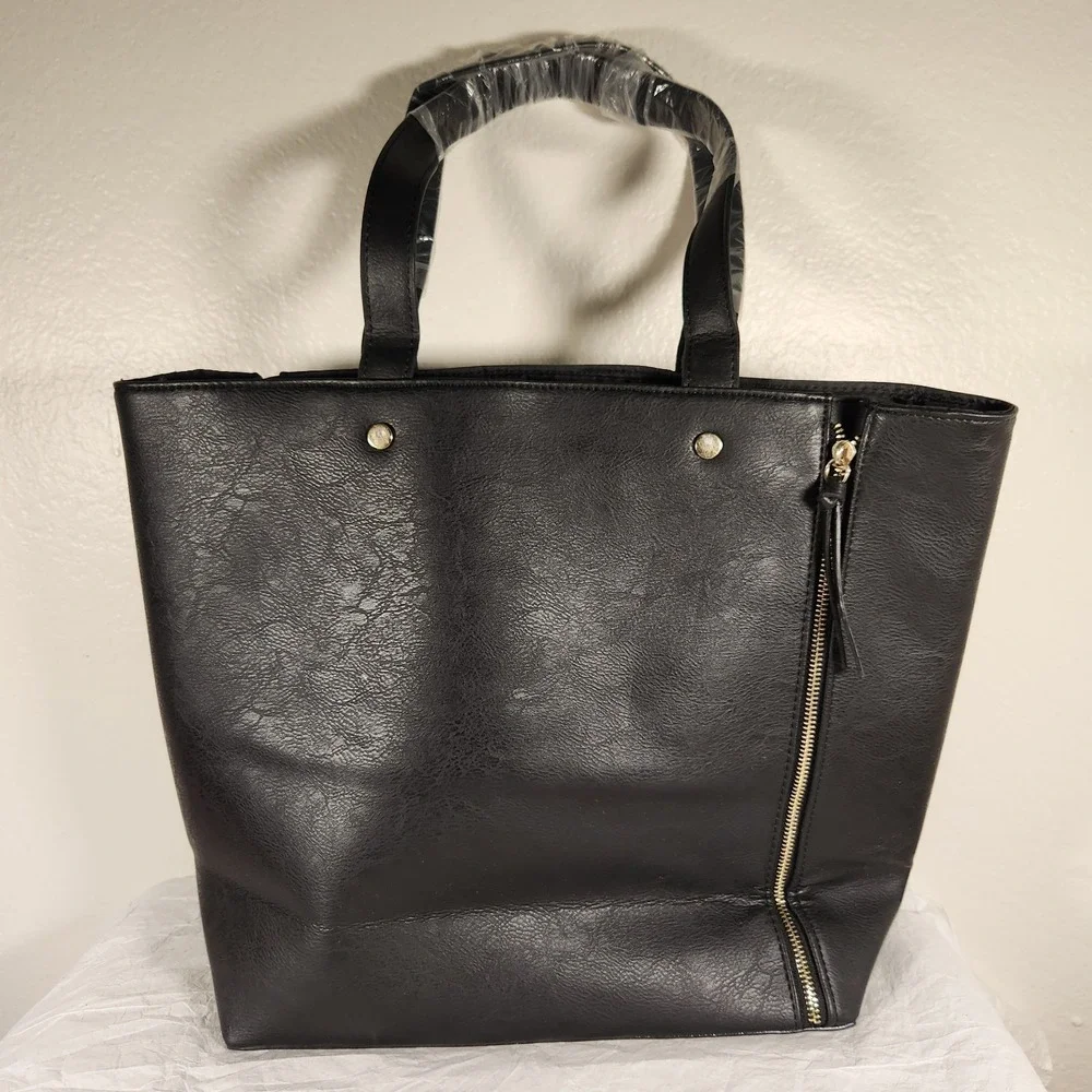 New Neiman Marcus Purse Black Vegan Leather Bucket Bag Tote Zippers Minimalist